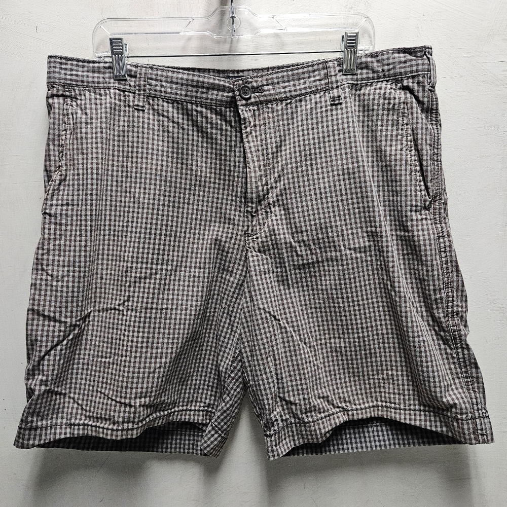 Chase Edward Golf mens grey/purple checkered shorts size 38